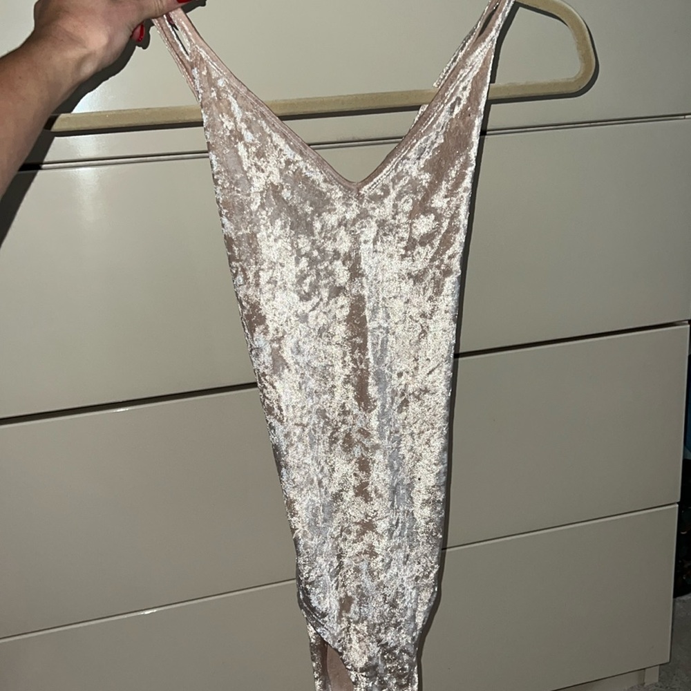 NEVER WORN!!! Soft tank-top bodysuit w/ open back